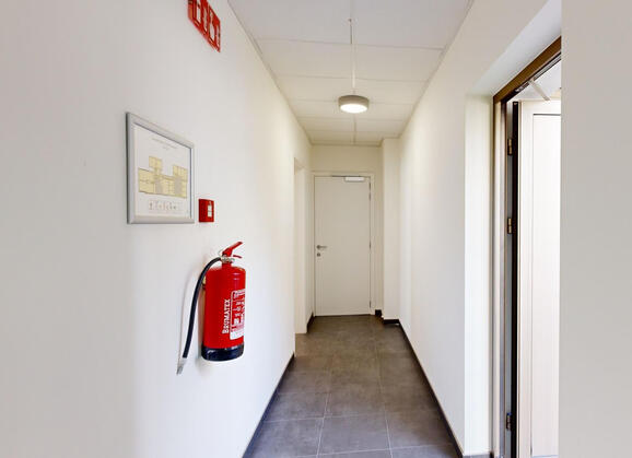Clean and secure common hallway